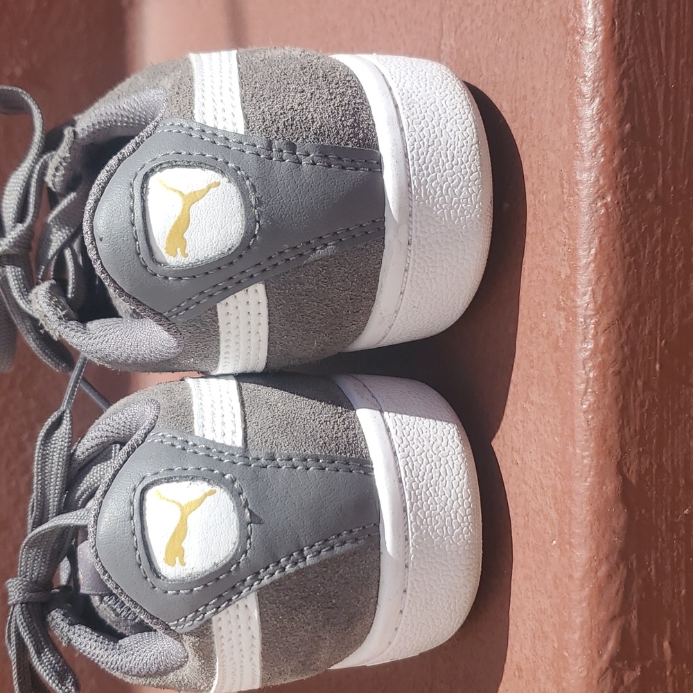 Puma Vikky EUC Size 6.5M Gray - Picture 2 of 9